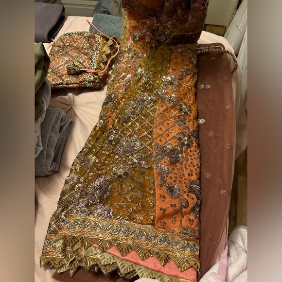 Lashkaraa Dark Peach Sequins Embroidered Crop Set - Picture 6 of 7